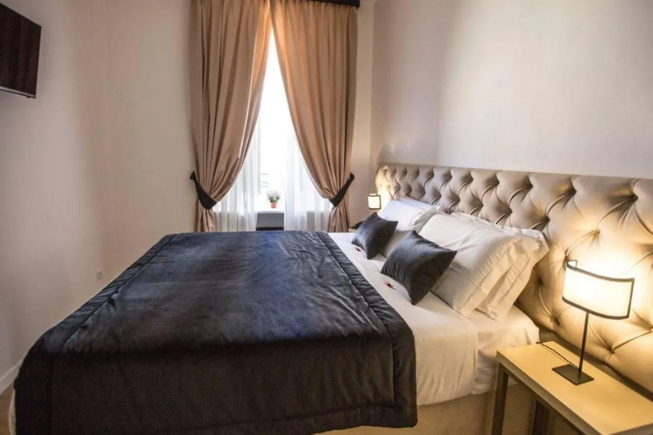 Chic & Town Luxury Rooms Řím 2*,