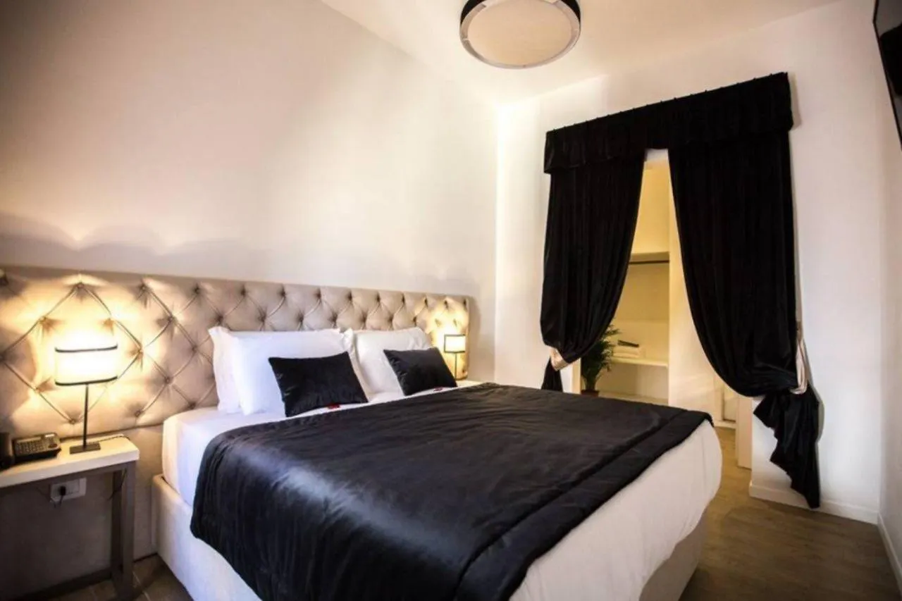 Chic & Town Luxury Rooms Řím 2*,